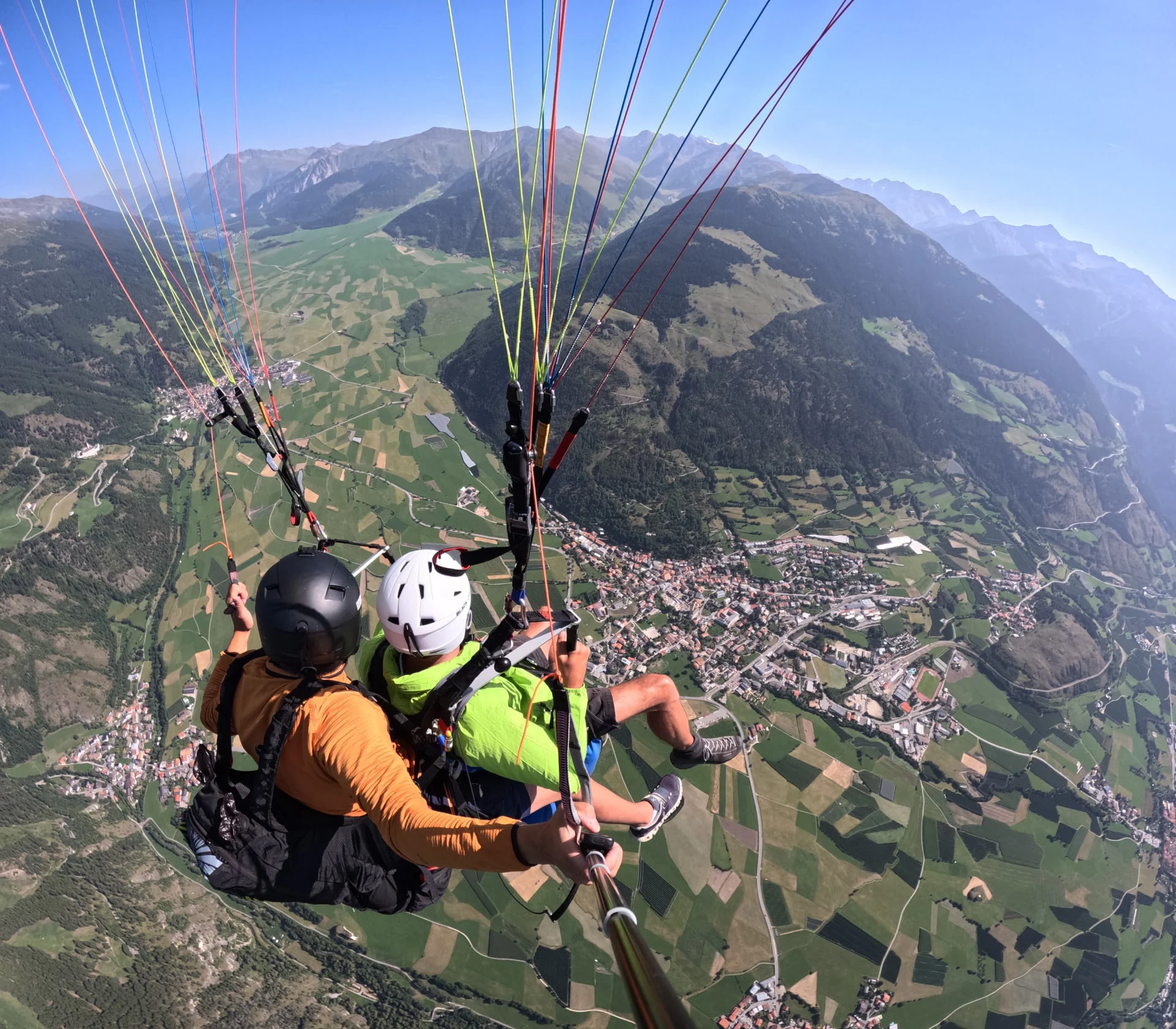 Tandemflug über dem Obervinschgau bei Mals