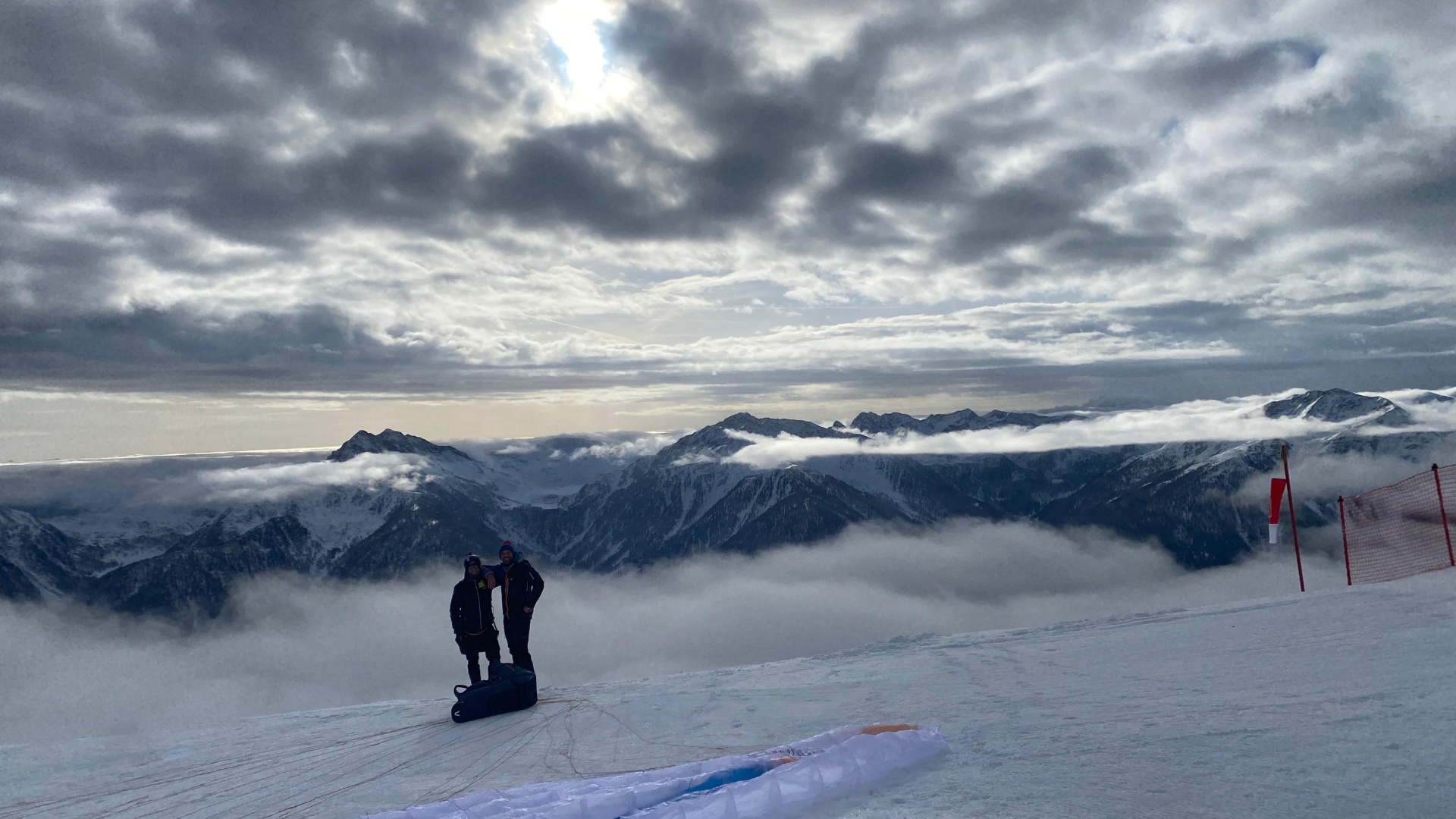 Startplatz über dem Wolkenmeer im Winter